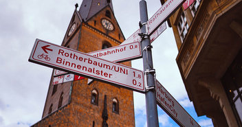 Straßenschilder Hamburg - Copyright: Unsplash