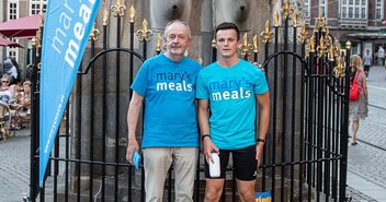 Winfried Natzke und Denis Holub beim Spendenlauf - Copyright: © Christof Haverkamp, kathol. Gemeindeverband Bremen