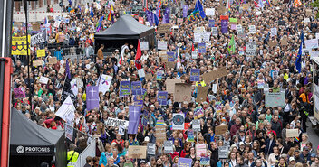 Demonstration in Hamburg für die Demokratie - Copyright: Thomas Krätzig